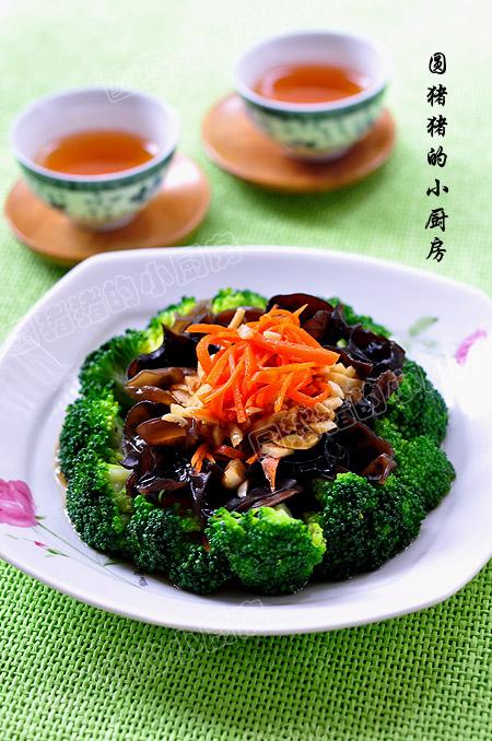 西兰花拌黑木耳的做法(凉拌菜)